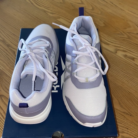 BNWT Reebok road supreme - Picture 3 of 5